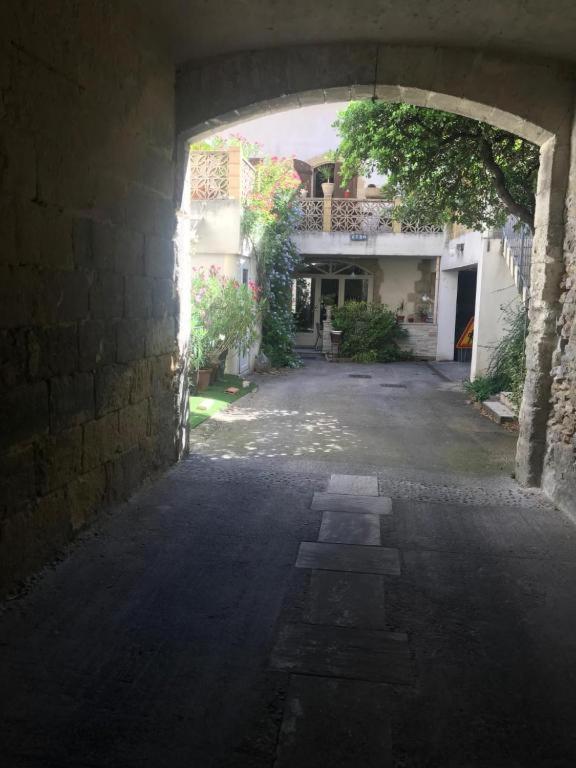 Studio Tres Calme En Plein Centre Ville Entree Independante Lunel (Herault) Exterior foto