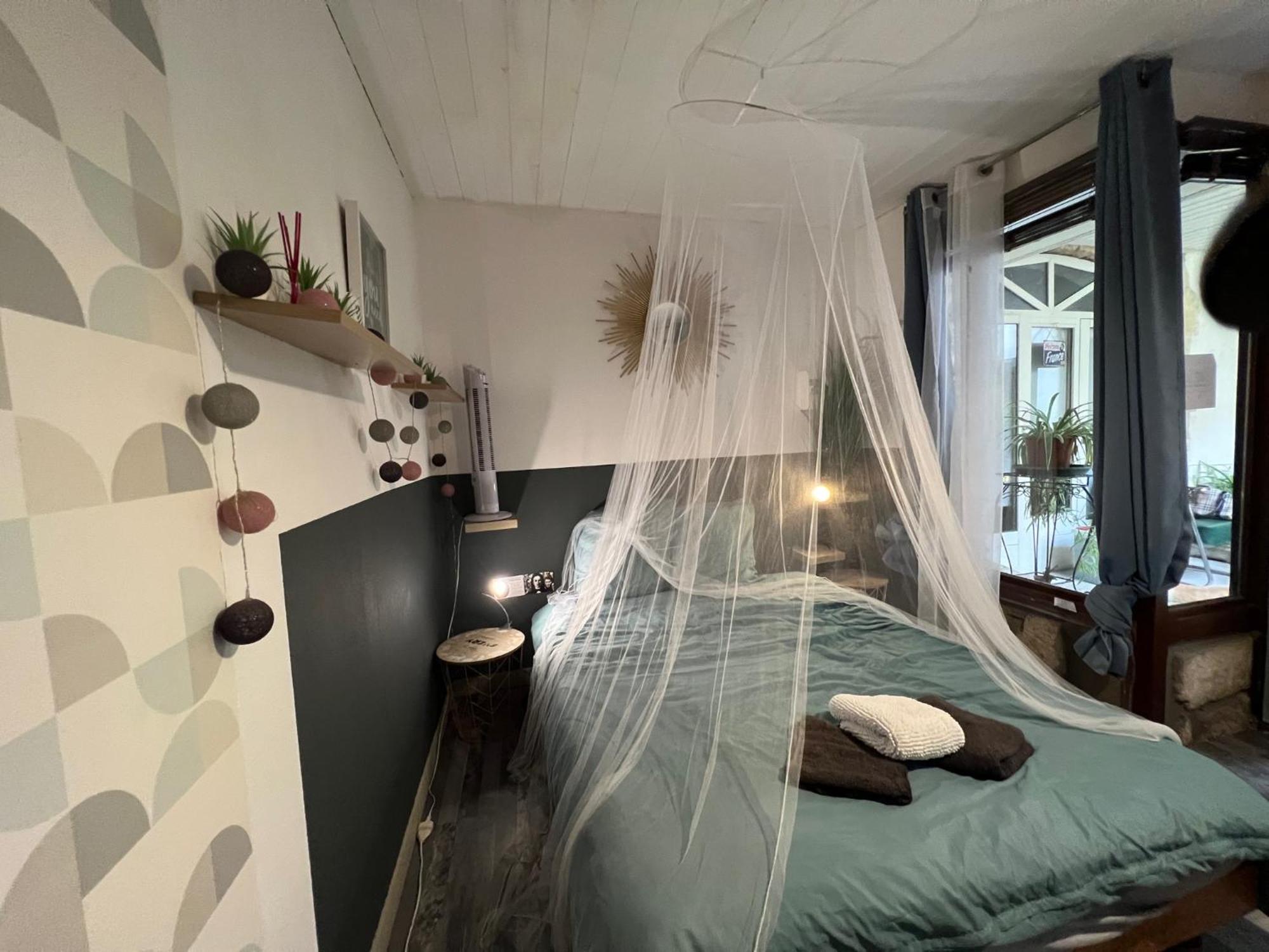 Studio Tres Calme En Plein Centre Ville Entree Independante Lunel (Herault) Exterior foto